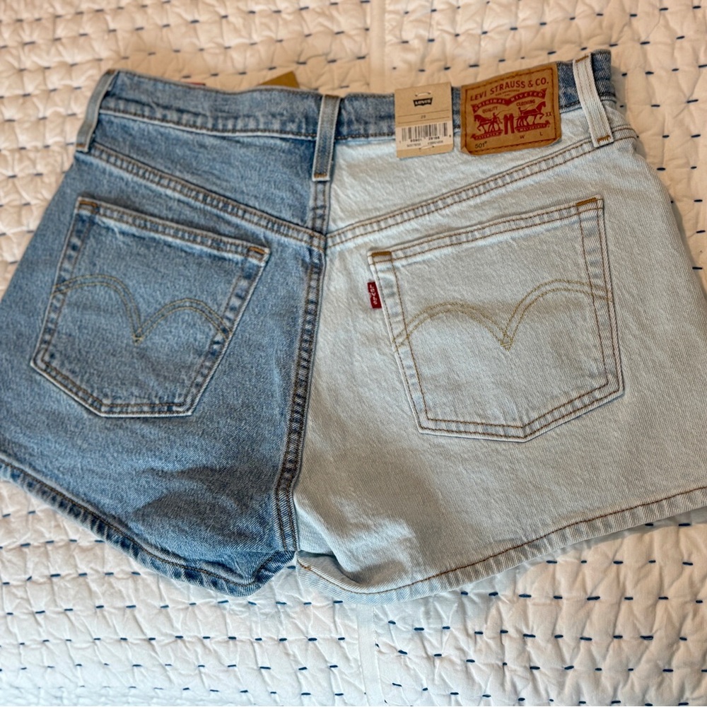 NWT Levi's Size 29 Two-Tone Denim Women Shorts